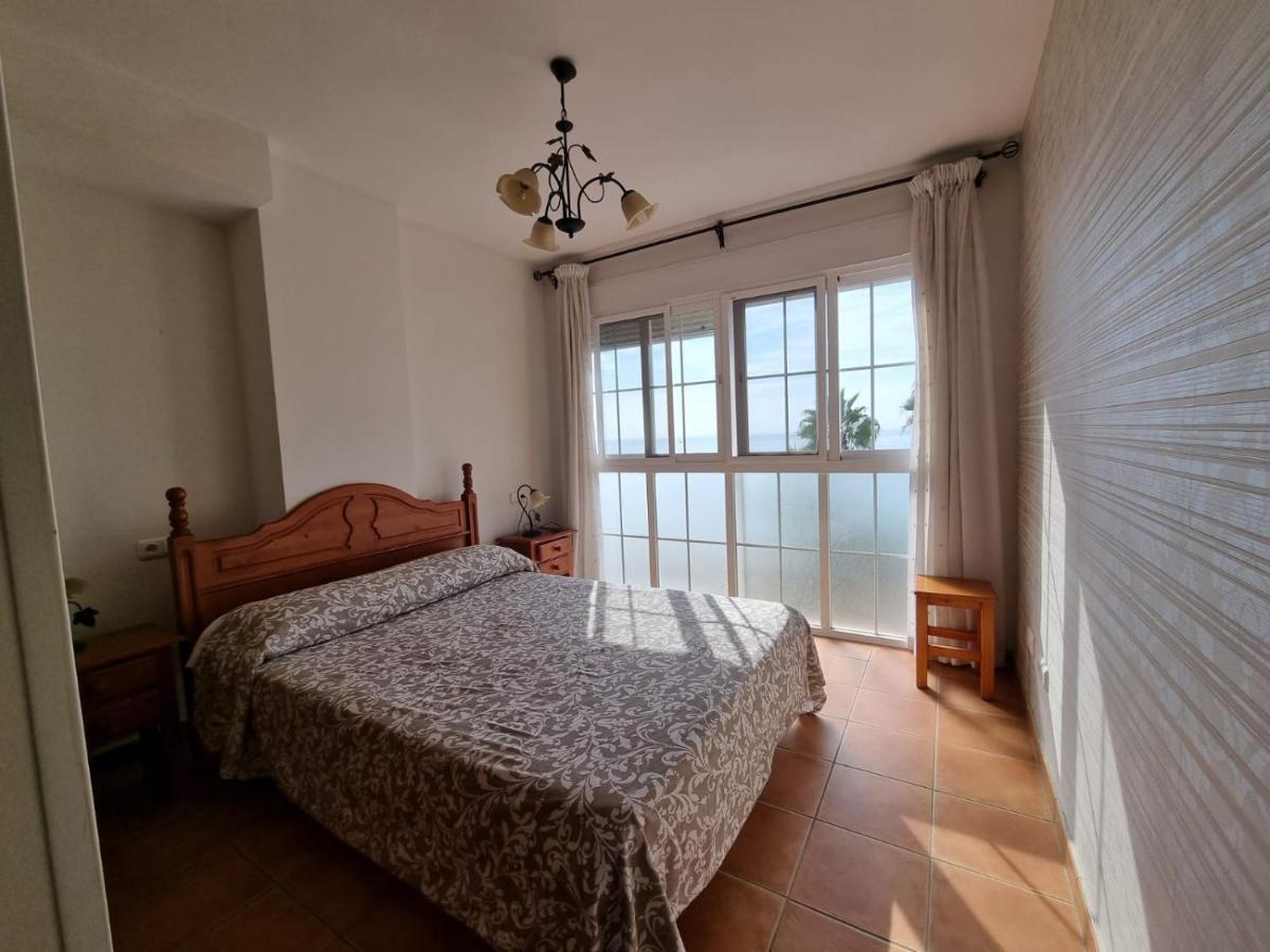 Sea & Village Center Town Apartment Estepona